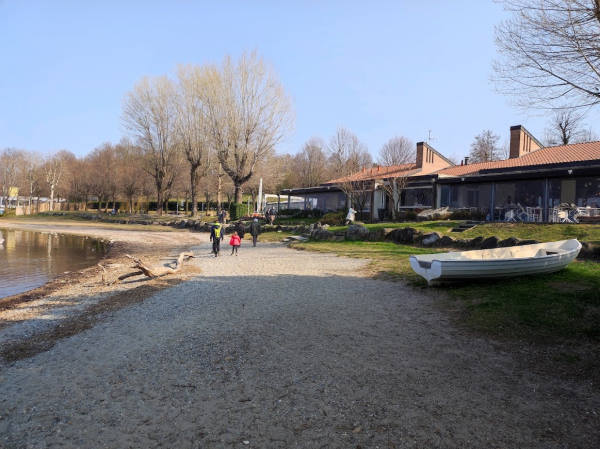 lago pusiano passeggiata bambini ristorante