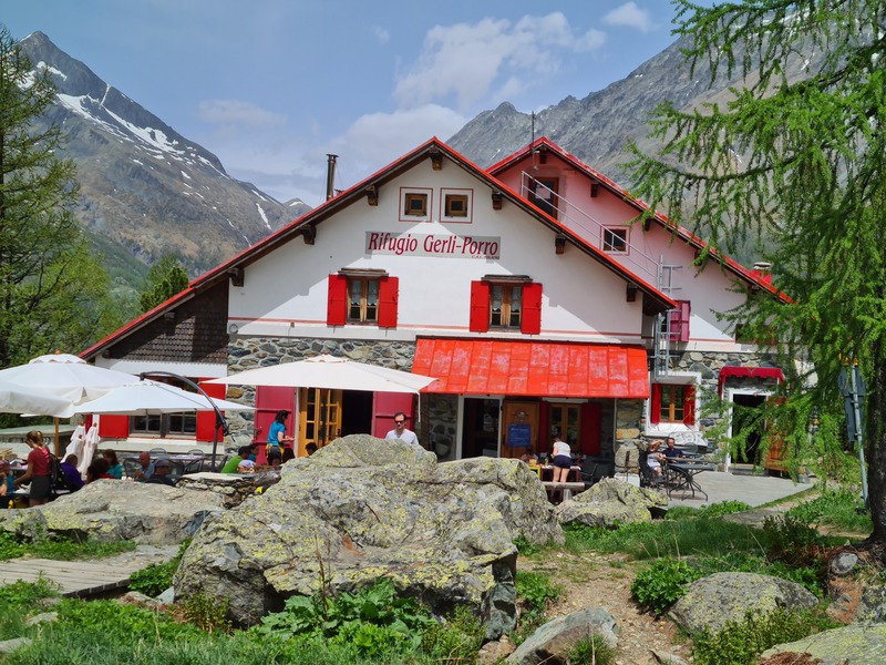 Trekking con bambini al Rifugio Gerli Porro in Valmalenco