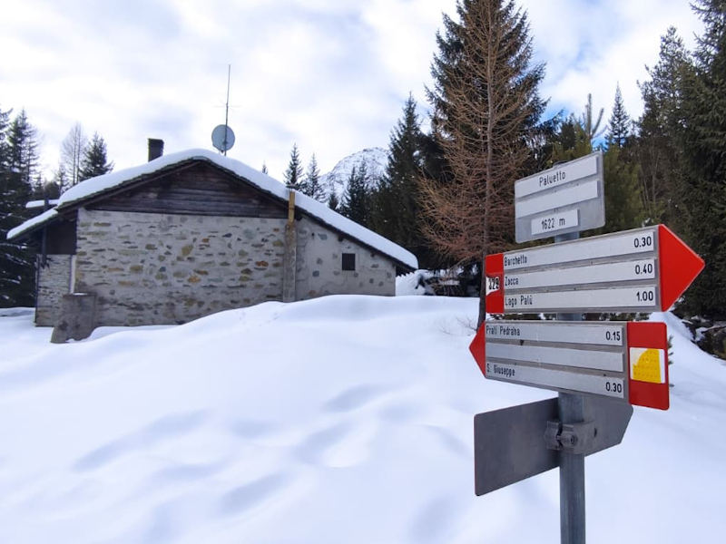 in inverno con i bambini al lago e rifugio Palù